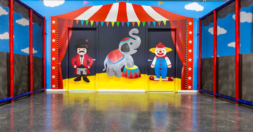 kids' birthday party theme circus